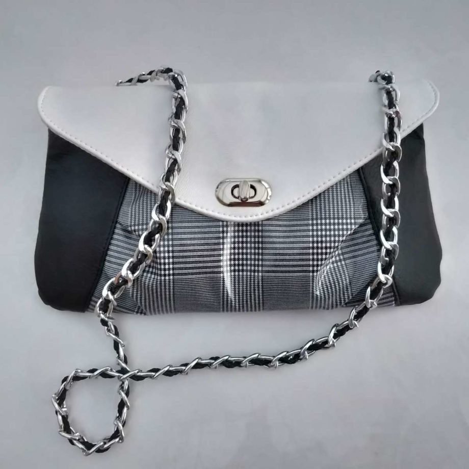 Pochette Naomi