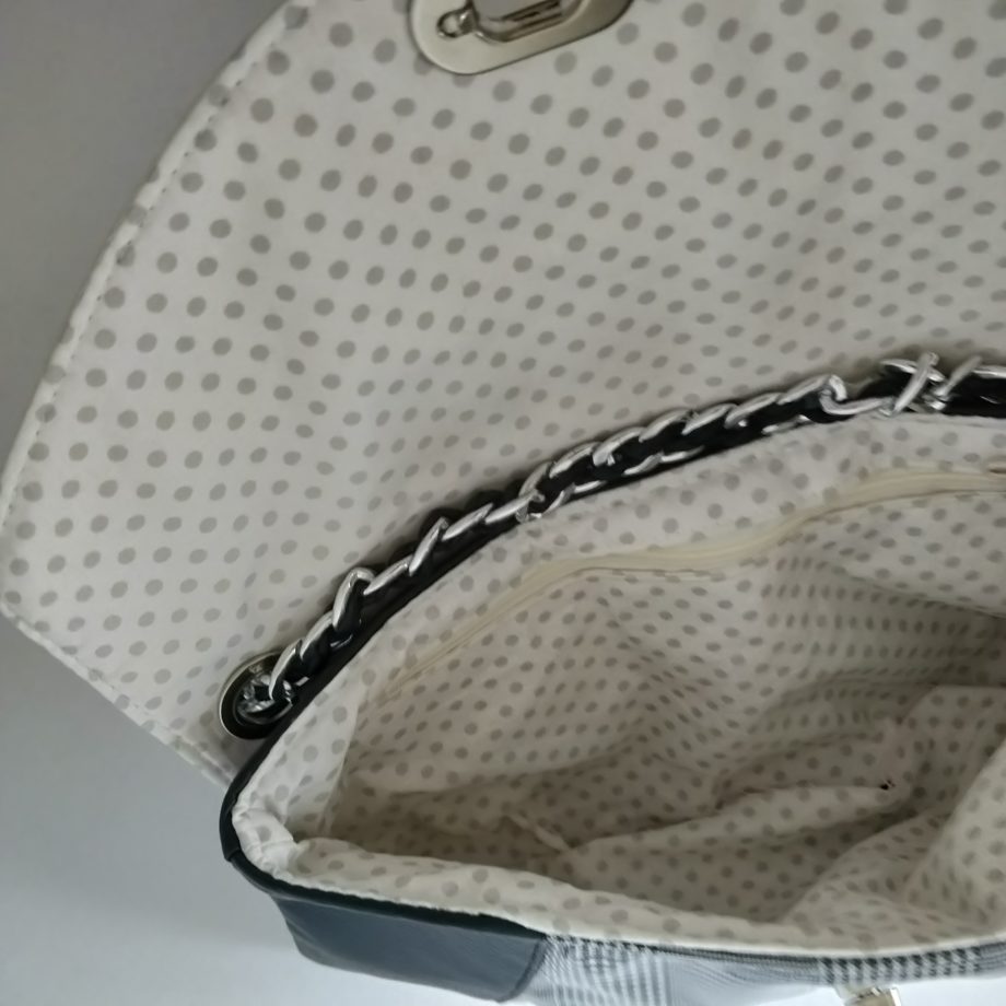 Pochette Naomi