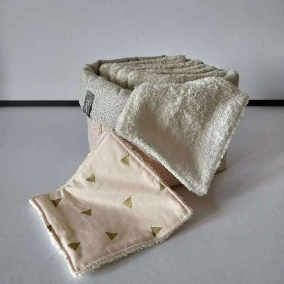 Panière et ses 10 lingettes "poudre"