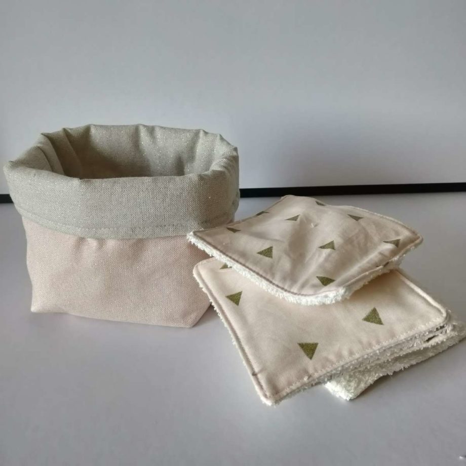 Panière et ses 10 lingettes "poudre"