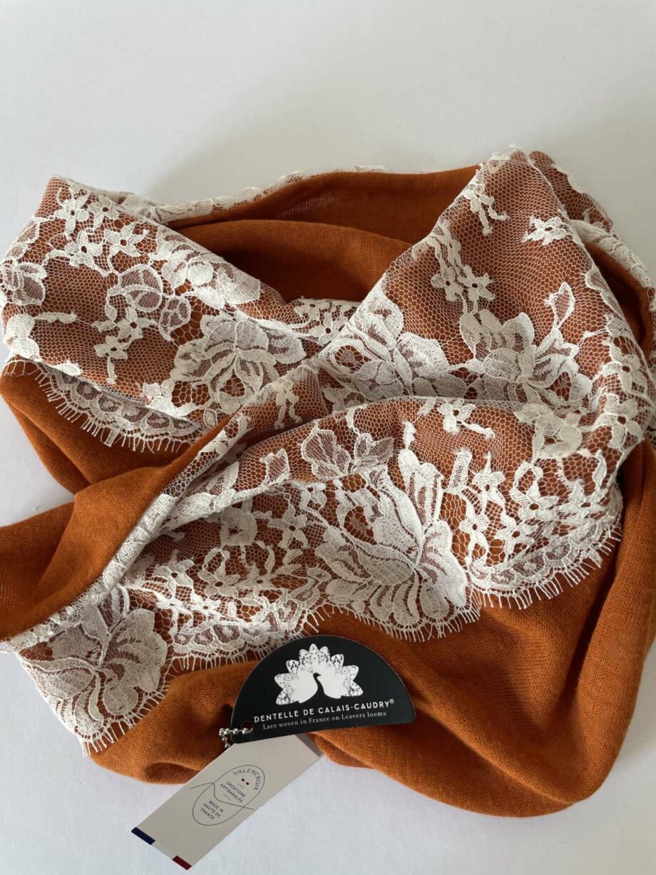 Écharpe en laine et dentelle de Calais-Caudry® - brique/écru