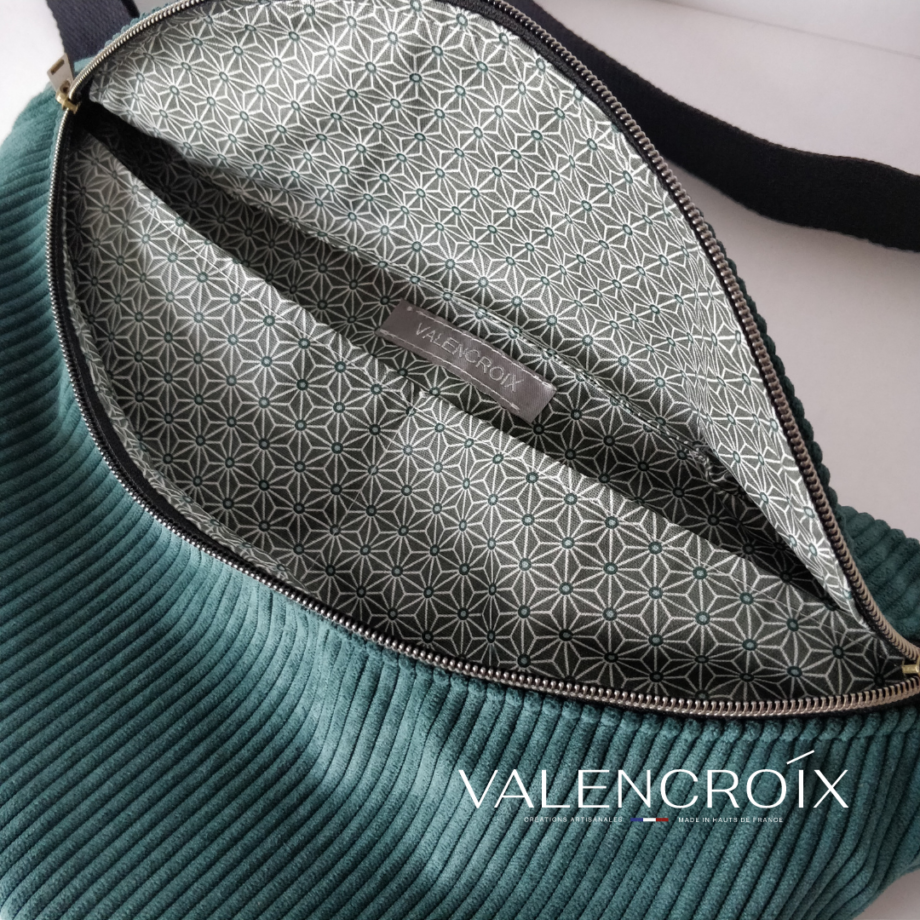 Sac banane velours côtelé vert bleuté