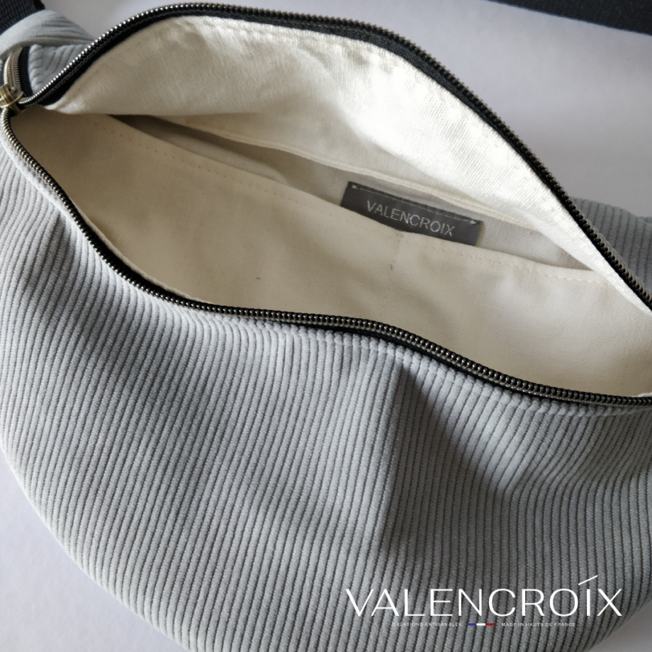 Sac banane velours côtelé gris clair