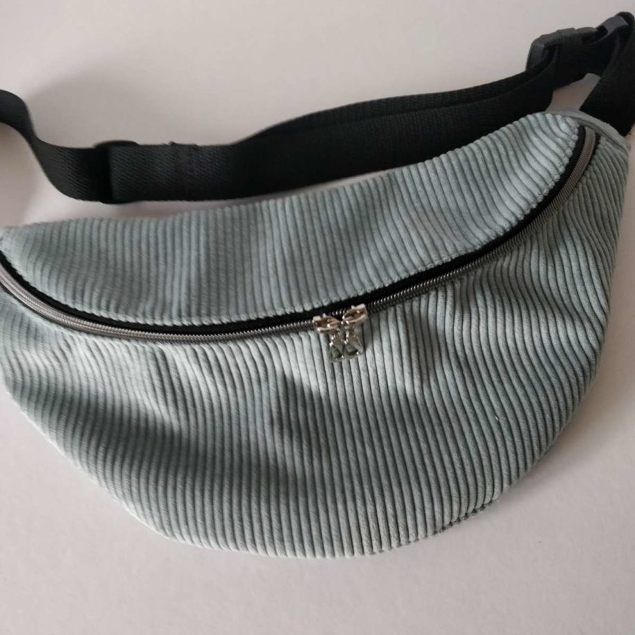 Sac banane XL velours côtelé bleu clair