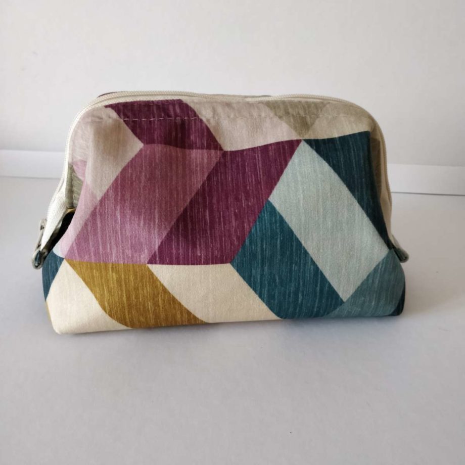 Trousse zippée grande taille avec cadre d'ouverture
