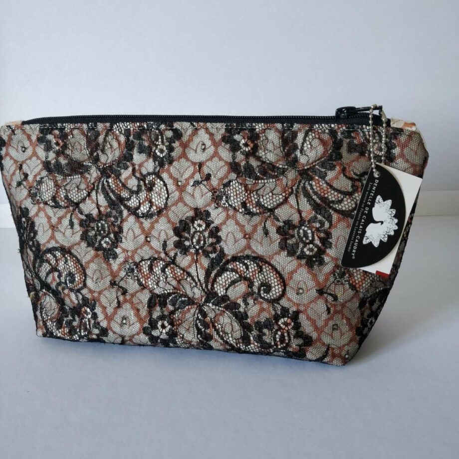 Pochette en dentelle Calais-Caudry noire sur fond rosé - Valencroix