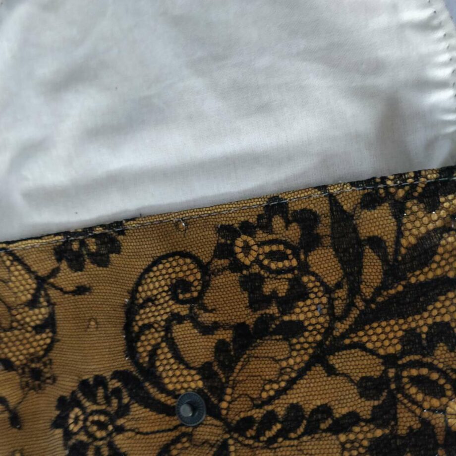 Pochette pression en dentelle Calais-Caudry  - Valencroix