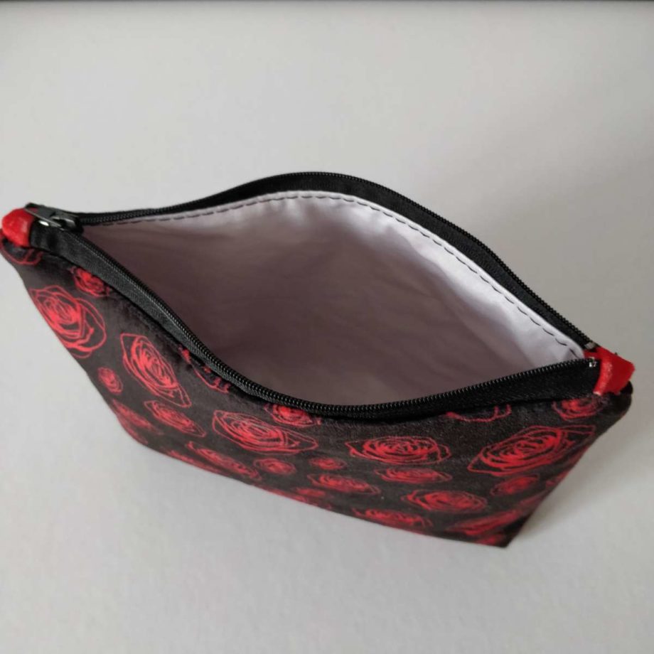 Pochette à maquillage velours - imprimé LOVE