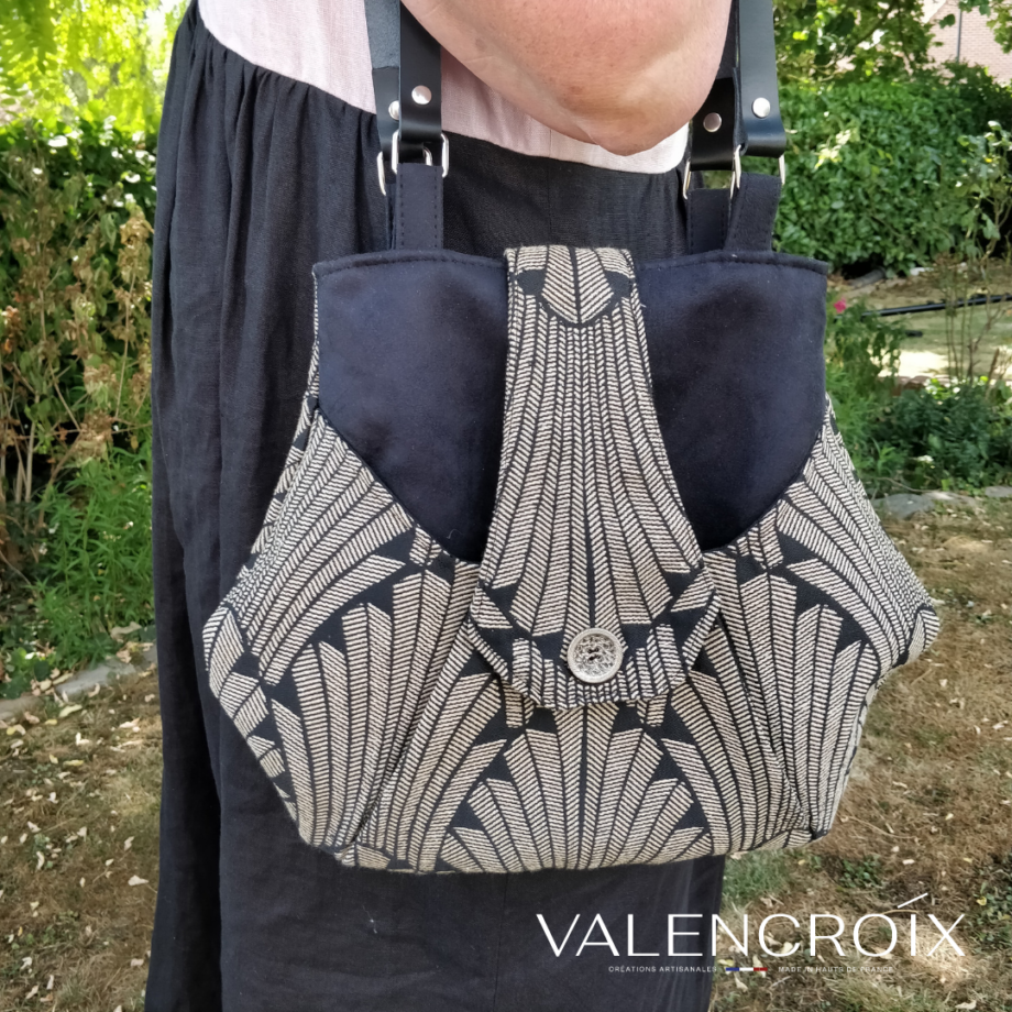 Sac vintage porté épaule