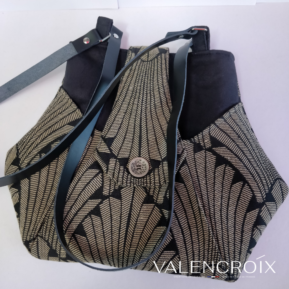 Sac vintage porté épaule
