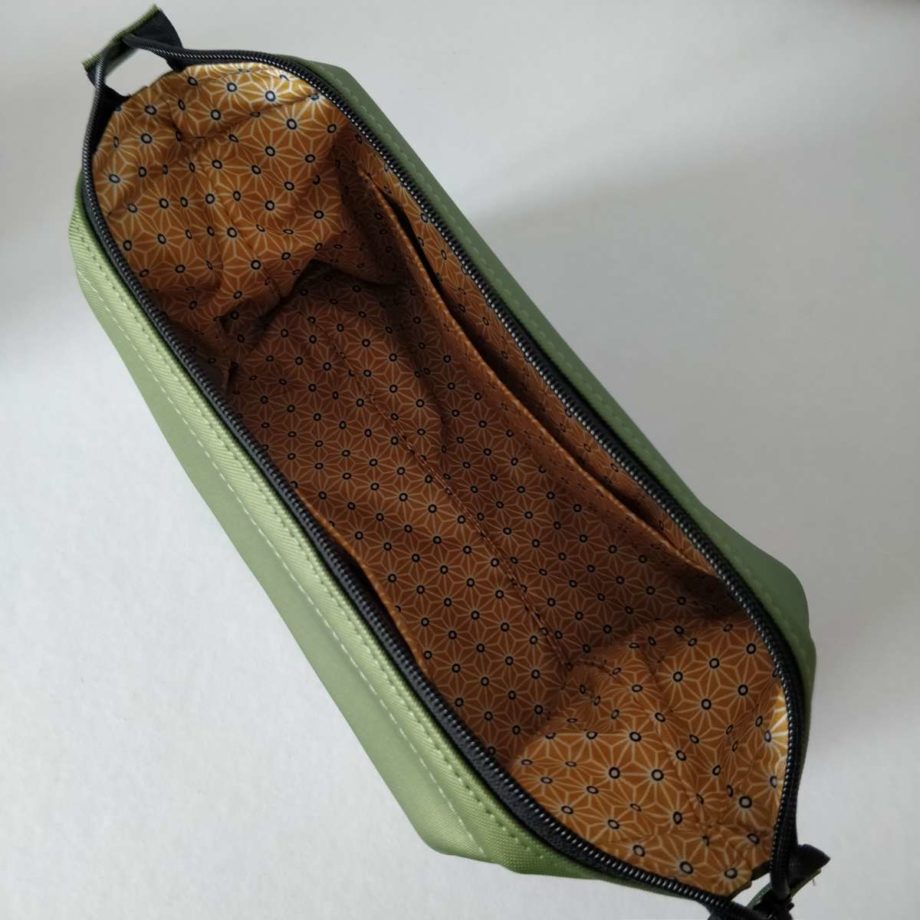 Trousse avec armature - simili kaki