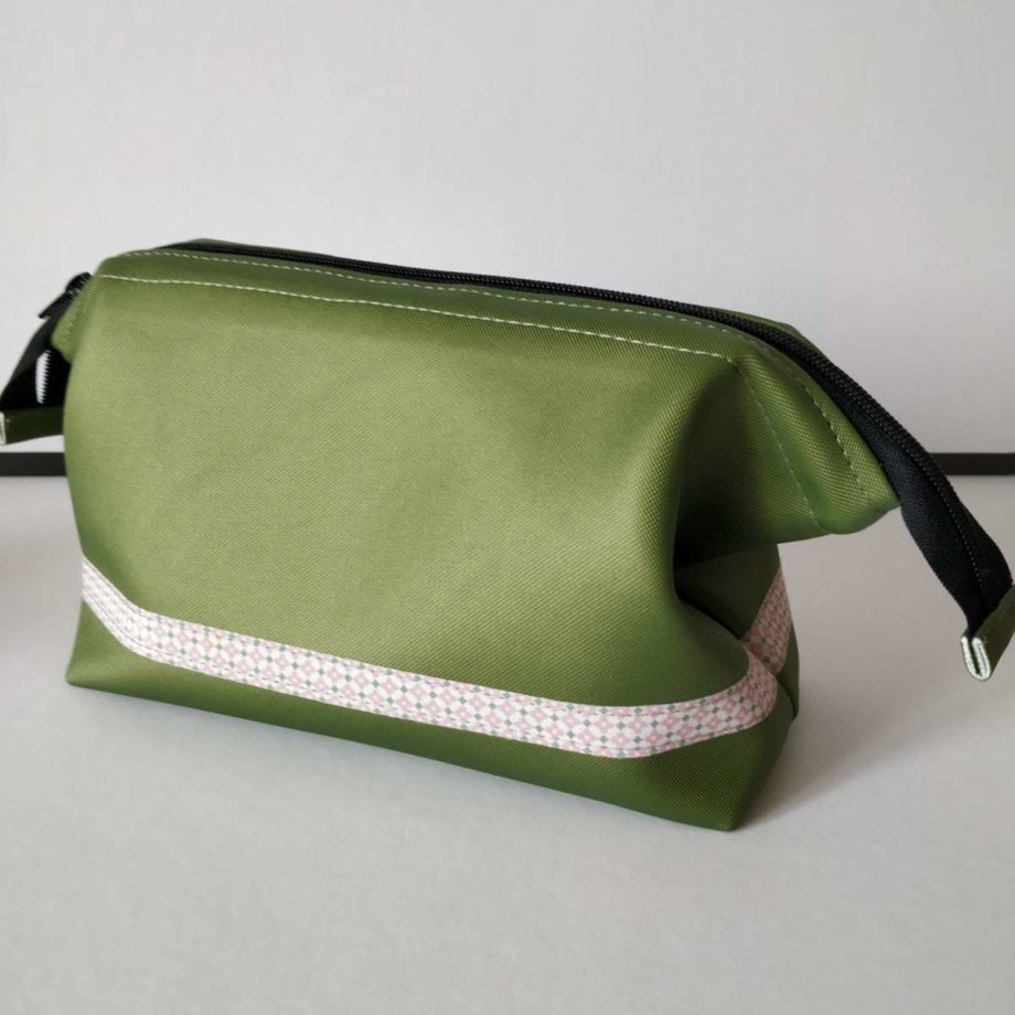Trousse avec armature - simili kaki